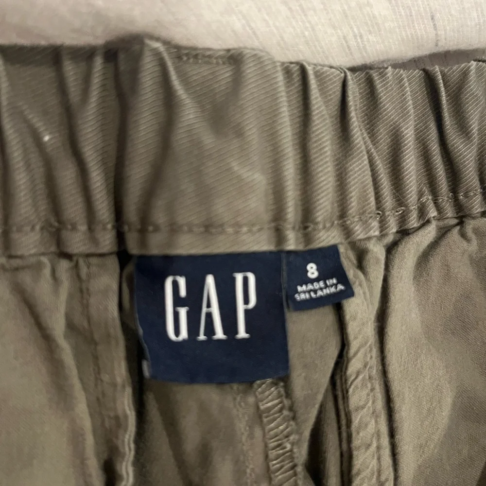 Olive green GAP shorts in size 8
